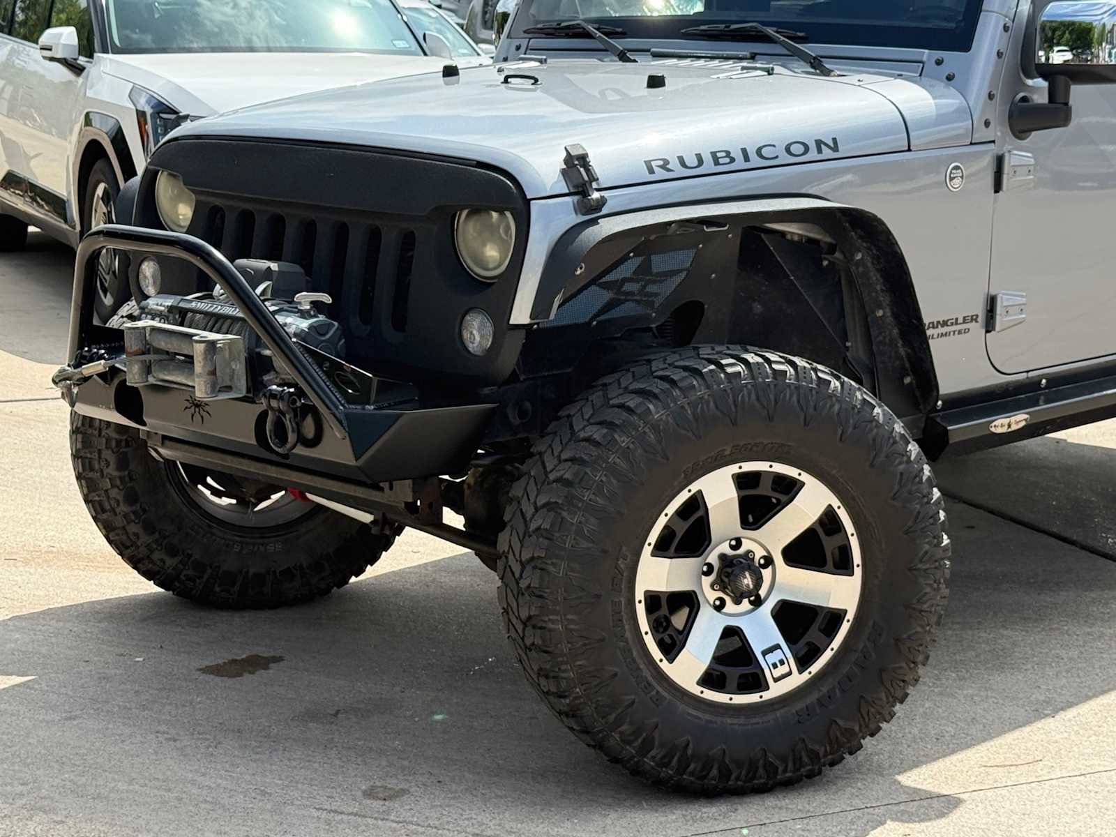 Used 2015 Jeep Wrangler Unlimited Rubicon w/ Connectivity Group AWD/4WD image 2