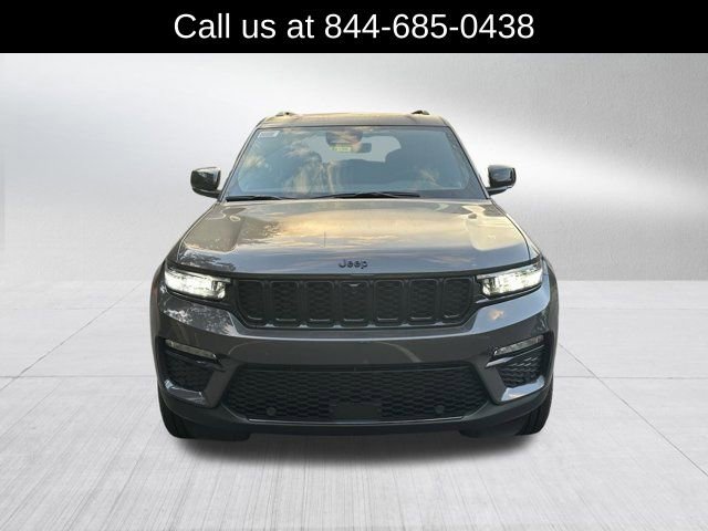 New 2025 Jeep Grand Cherokee Limited w/ Black Appearance Package image 2