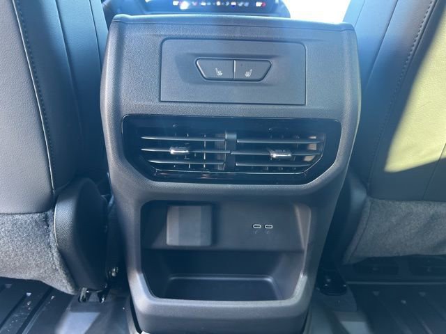 Used 2025 Chevrolet Silverado EV LT image 27