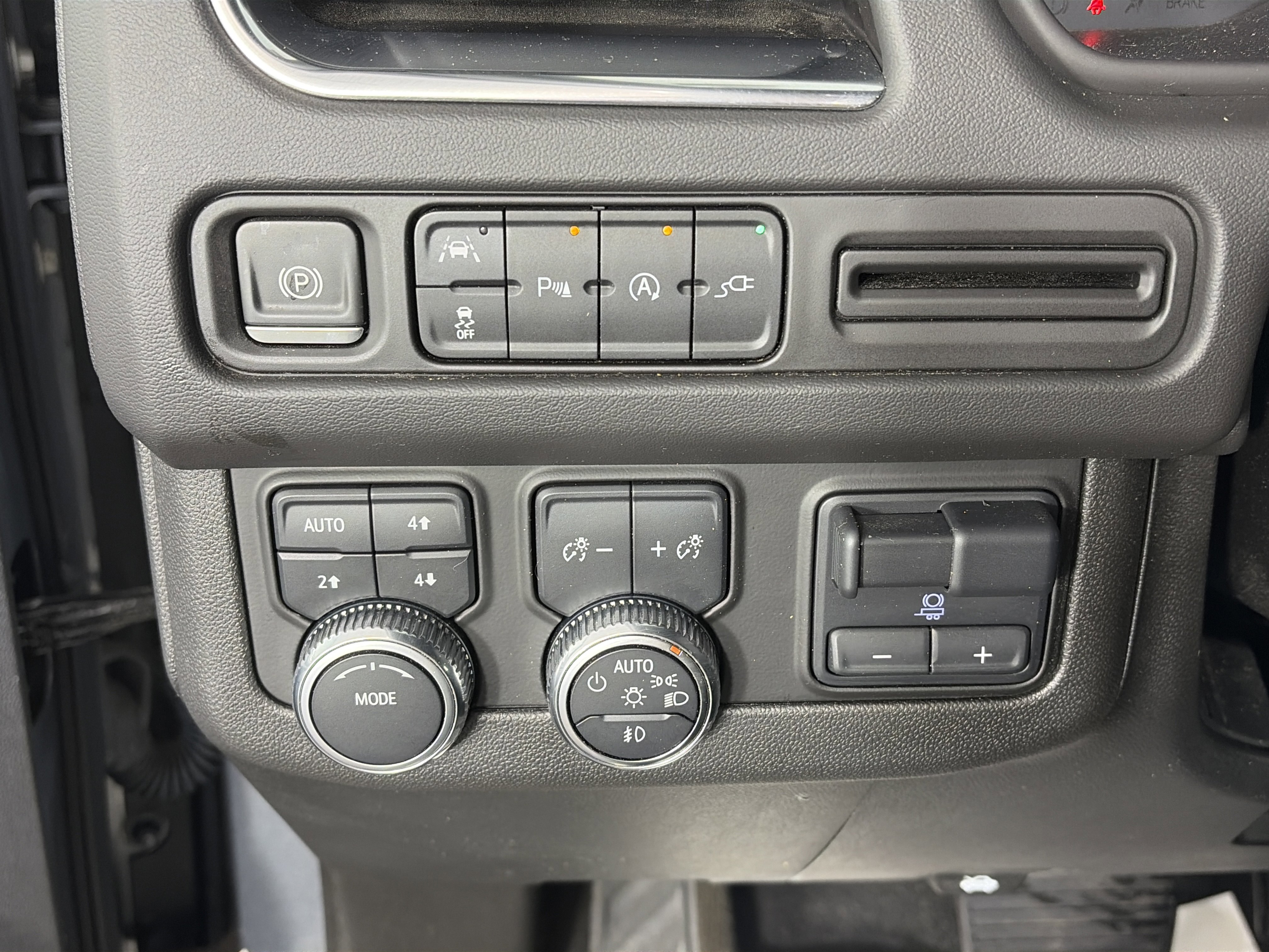 Certified 2022 GMC Yukon XL SLE w/ Max Trailering Package image 26