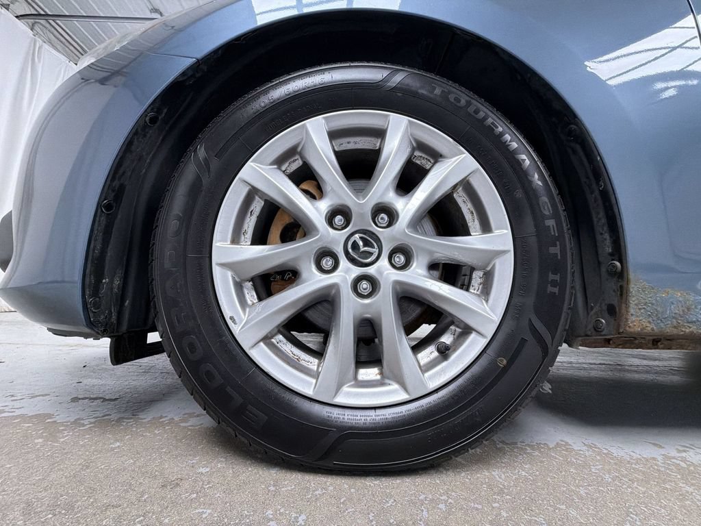 Used 2016 MAZDA MAZDA3 i Touring w/ Popular Equipment Package FWD image 14
