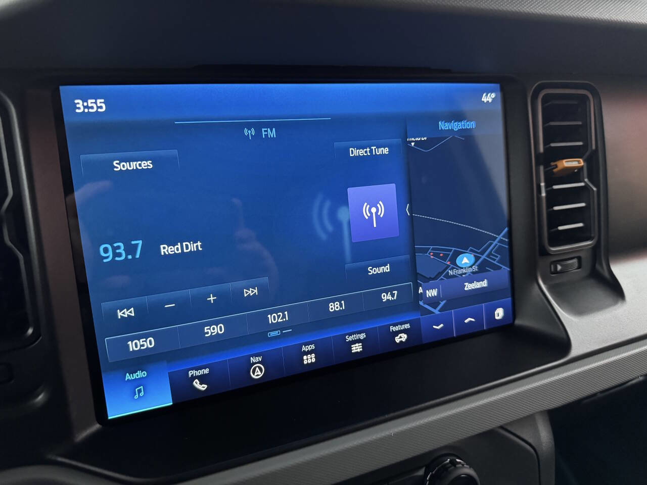 Used 2023 Ford Bronco Badlands image 10