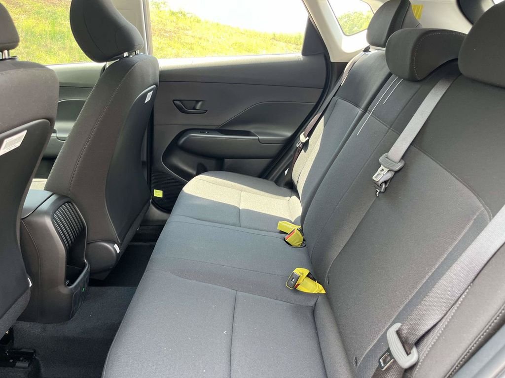 New 2026 Hyundai Kona SE FWD image 10
