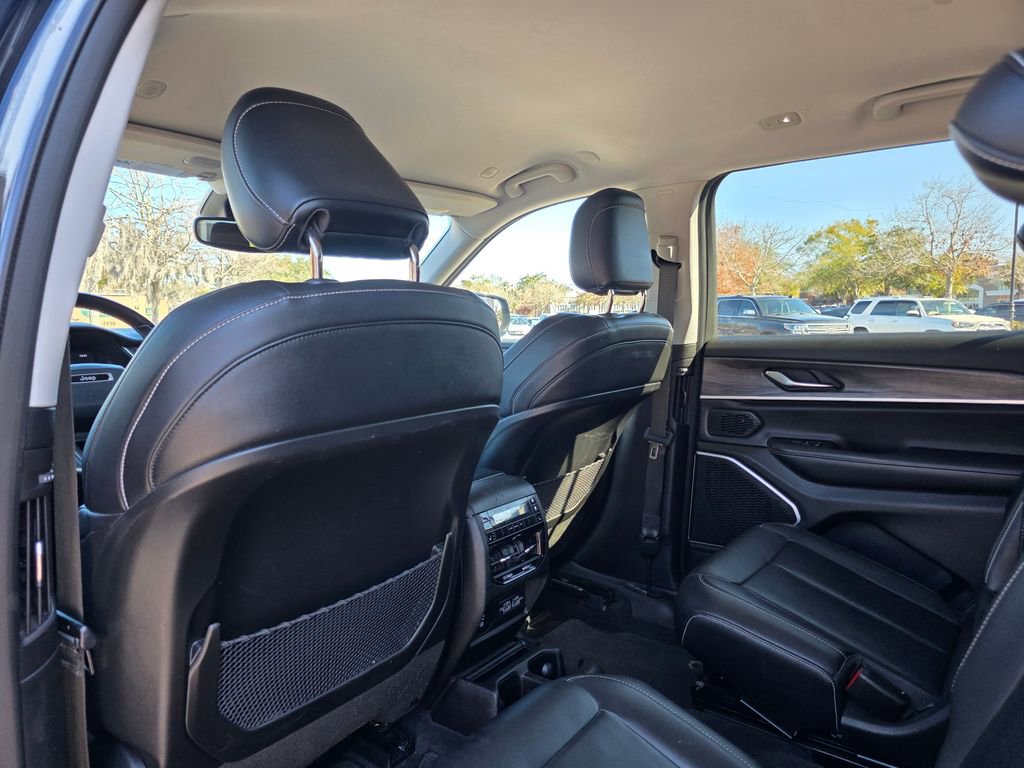 Used 2021 Jeep Grand Cherokee L Limited w/ Trailer Tow Group (B) image 27