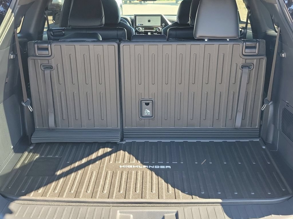 New 2026 Toyota Highlander XSE AWD/4WD image 8