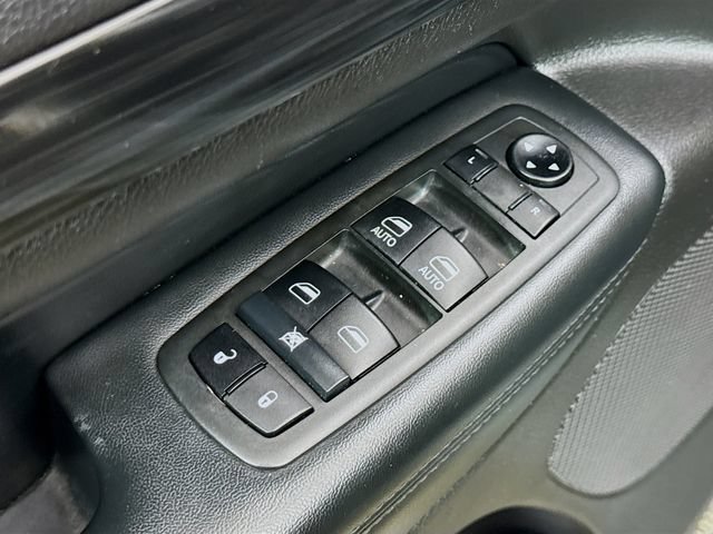 Used 2021 Jeep Grand Cherokee Laredo X AWD/4WD image 18