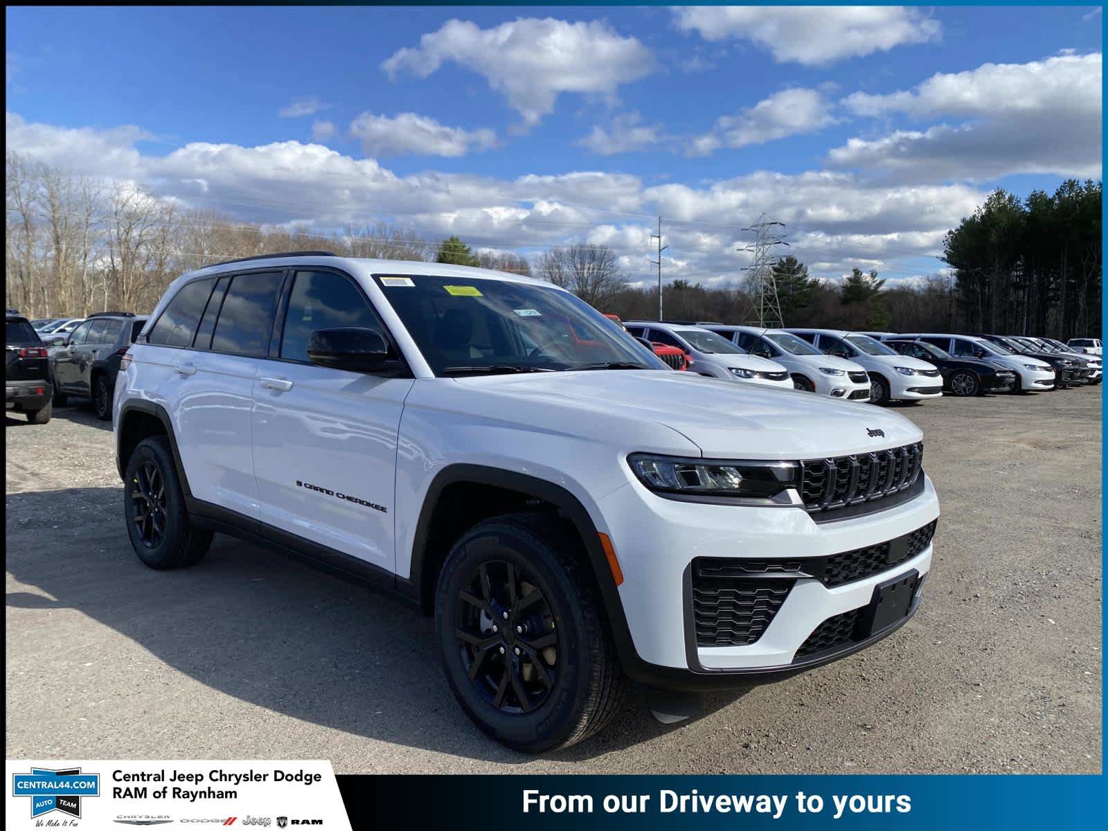 New 2026 Jeep Grand Cherokee Altitude image 1