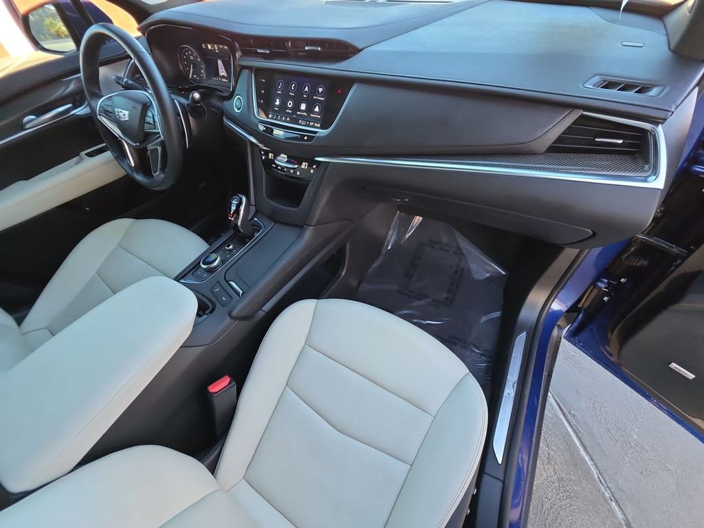 Certified 2023 Cadillac XT5 Sportv w/ Technology Package image 30