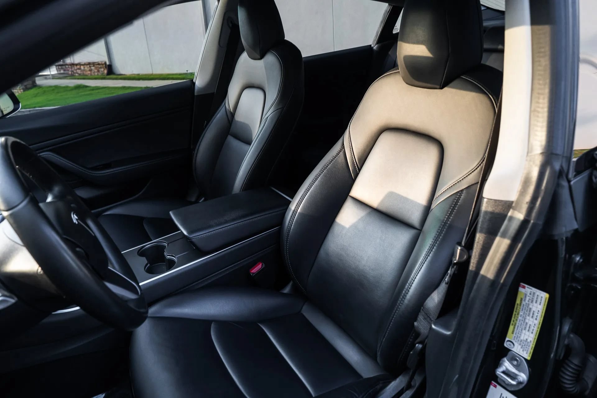 Used 2018 Tesla Model 3 Long Range AWD/4WD image 17