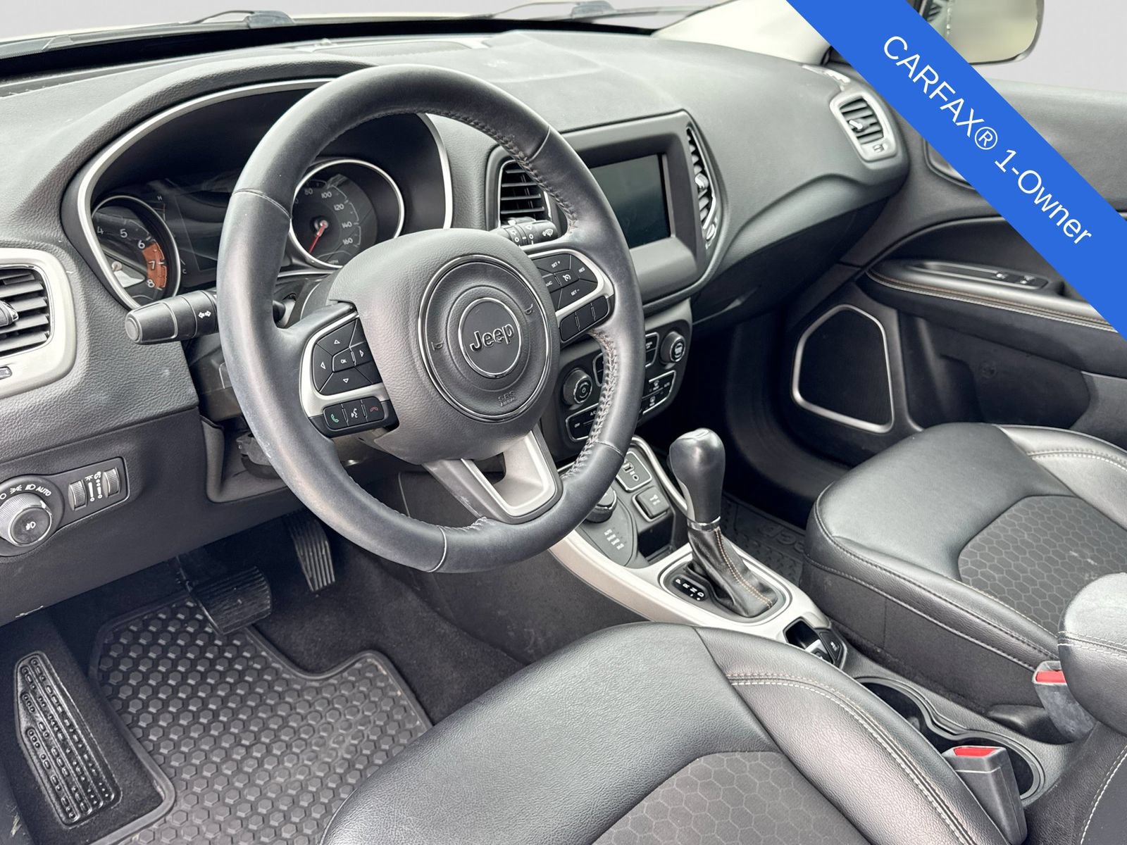 Used 2019 Jeep Compass Latitude w/ Cold Weather Group AWD/4WD image 2