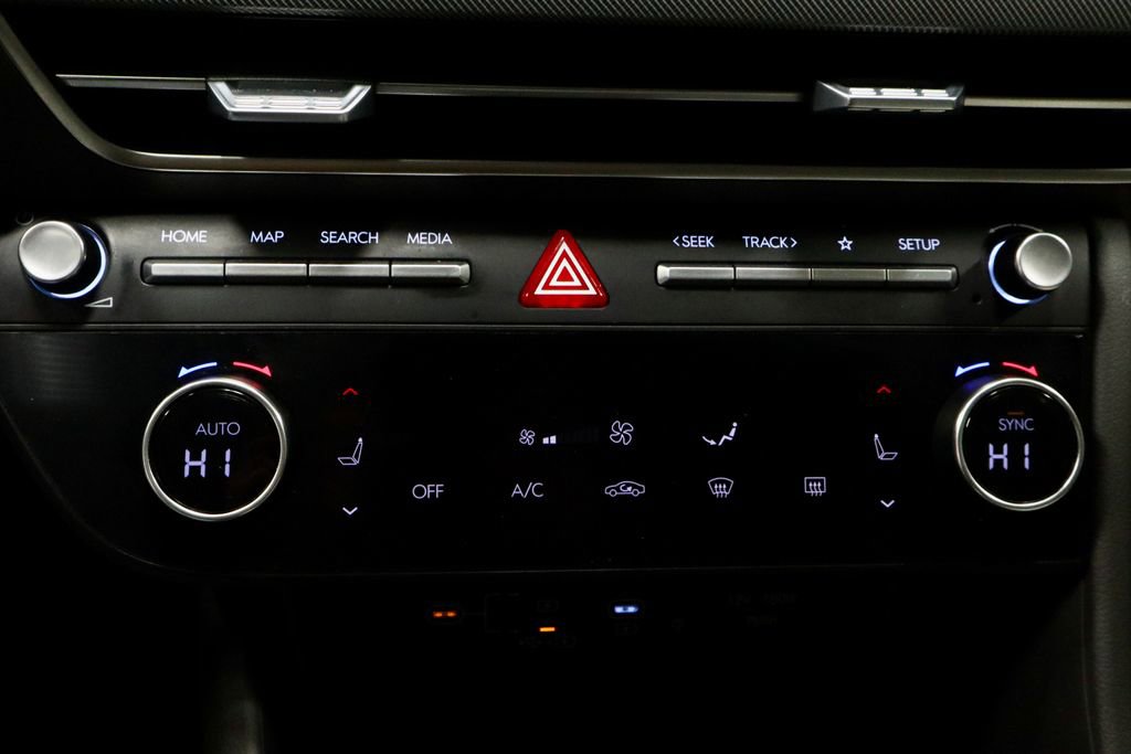 Certified 2024 Hyundai Sonata SEL w/ Convenience Package image 30