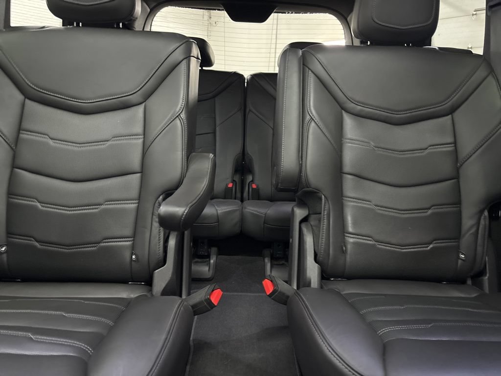 Used 2023 Cadillac XT6 Sport w/ Platinum Package AWD/4WD image 27