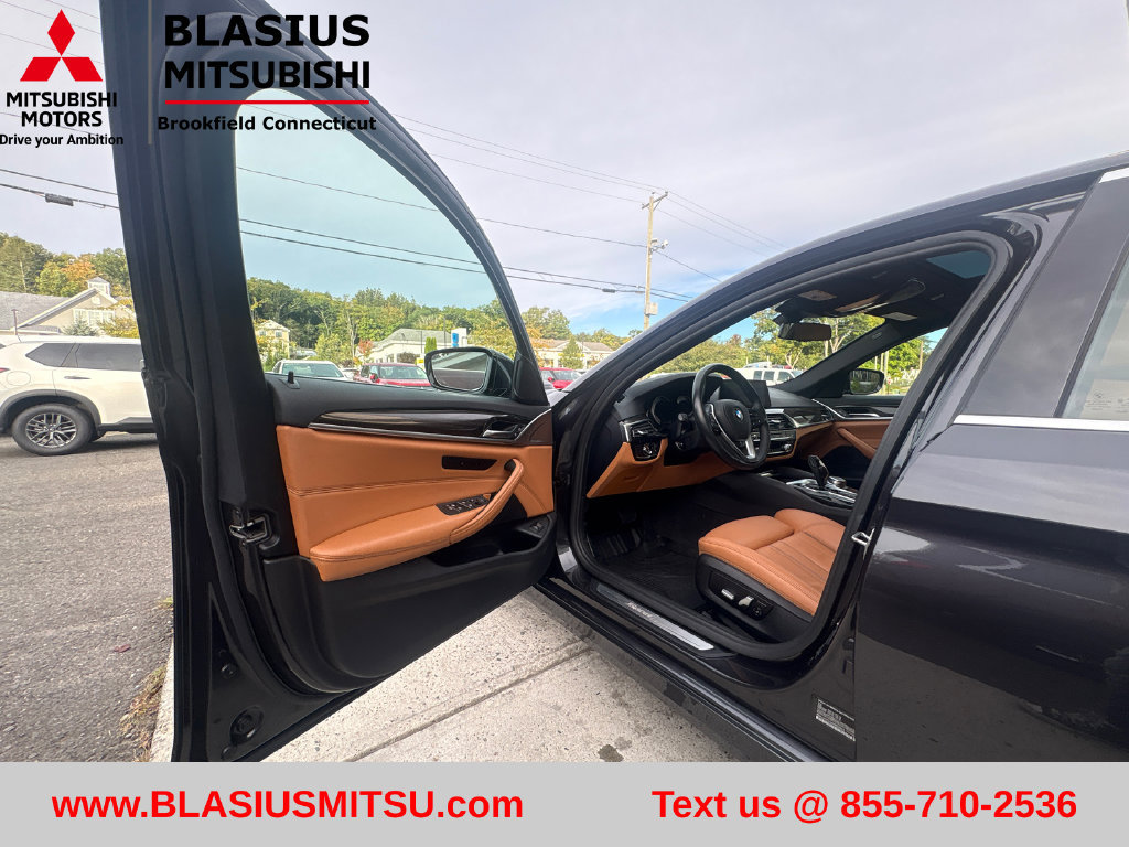 Used 2019 BMW 530i xDrive w/ Convenience Package AWD/4WD image 14