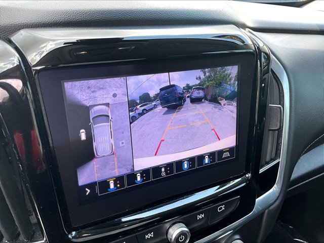 Used 2020 Chevrolet Traverse RS FWD image 22