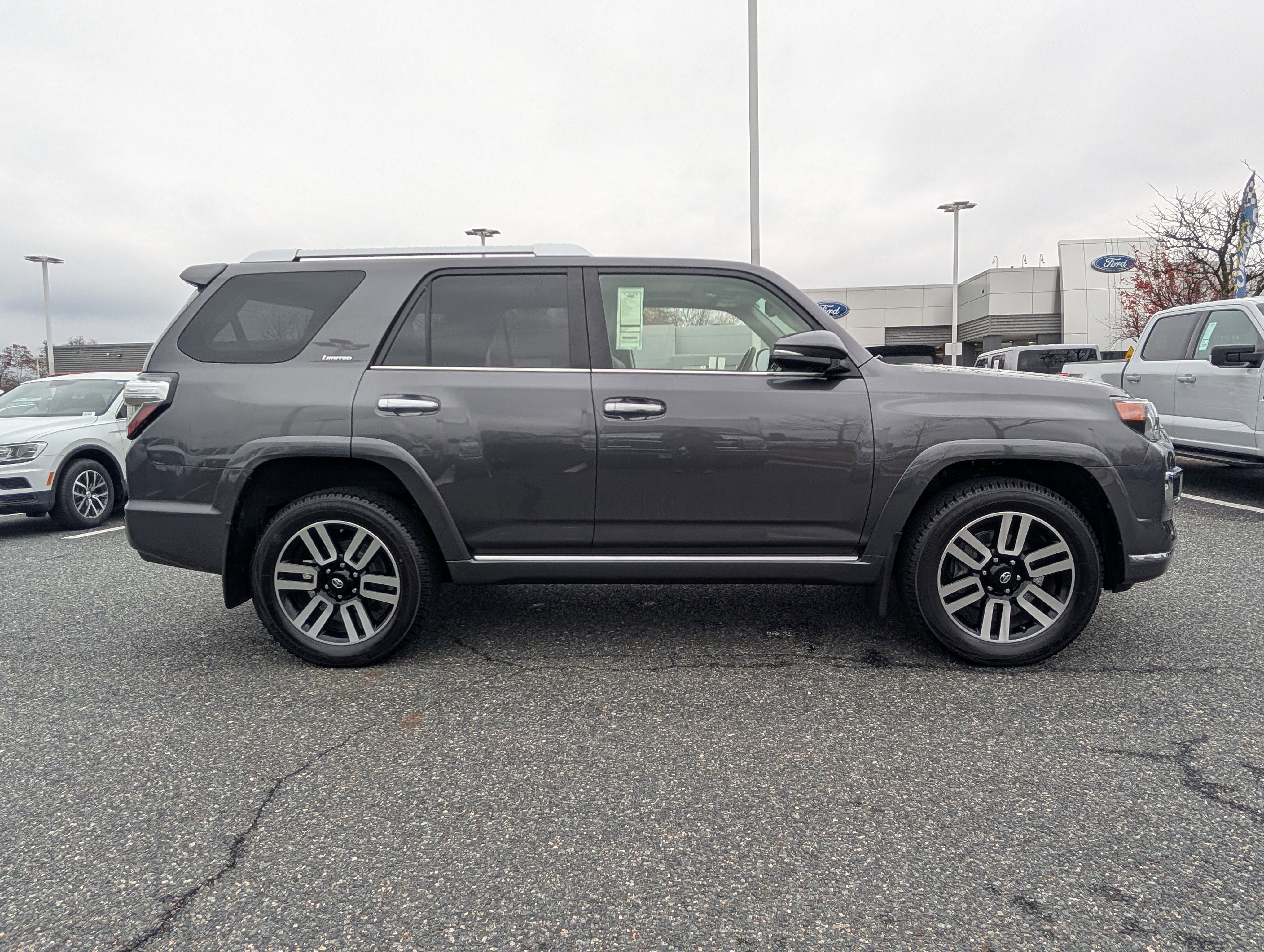 Used 2022 Toyota 4Runner Limited image 2