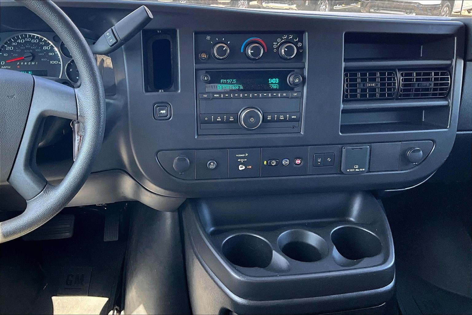 Used 2025 Chevrolet Express 3500 LT w/ LT Preferred Equipment Group RWD image 6
