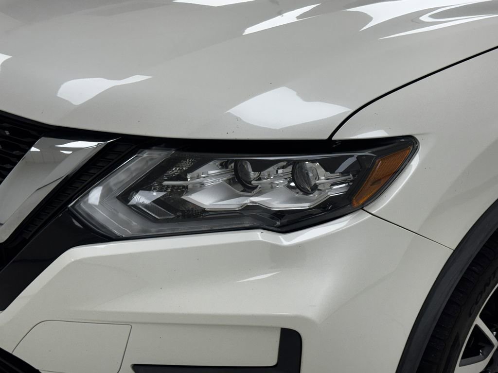 Used 2018 Nissan Rogue SL w/ Premium Package image 33