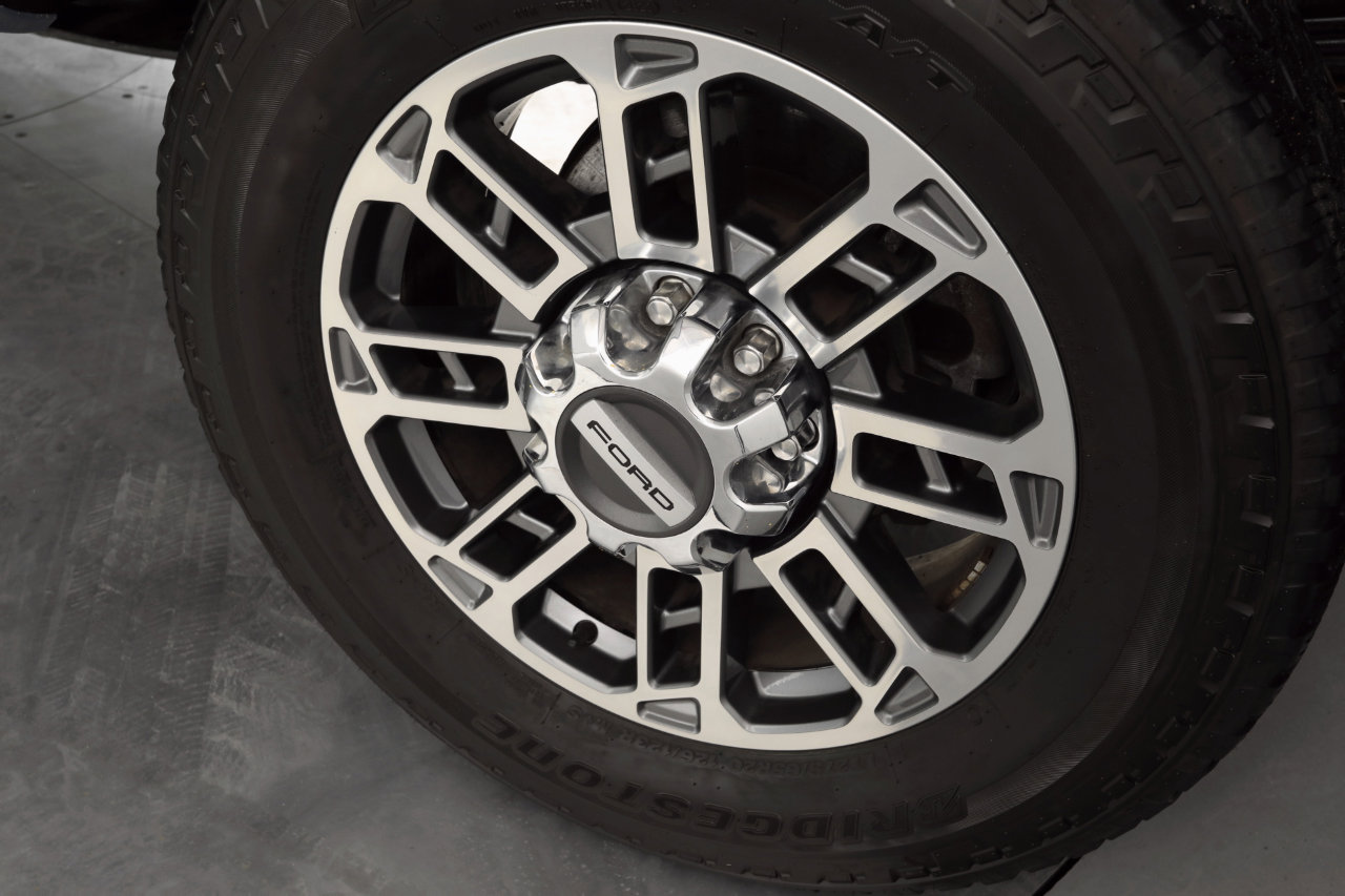 Used 2023 Ford F250 Limited w/ FX4 Off-Road Package image 10