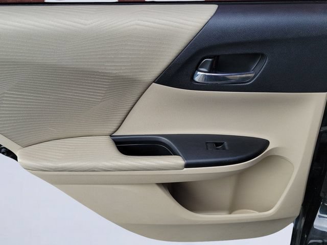 Used 2016 Honda Accord LX image 8