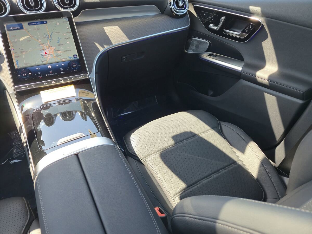 New 2025 Mercedes-Benz GLC 300 4MATIC image 12