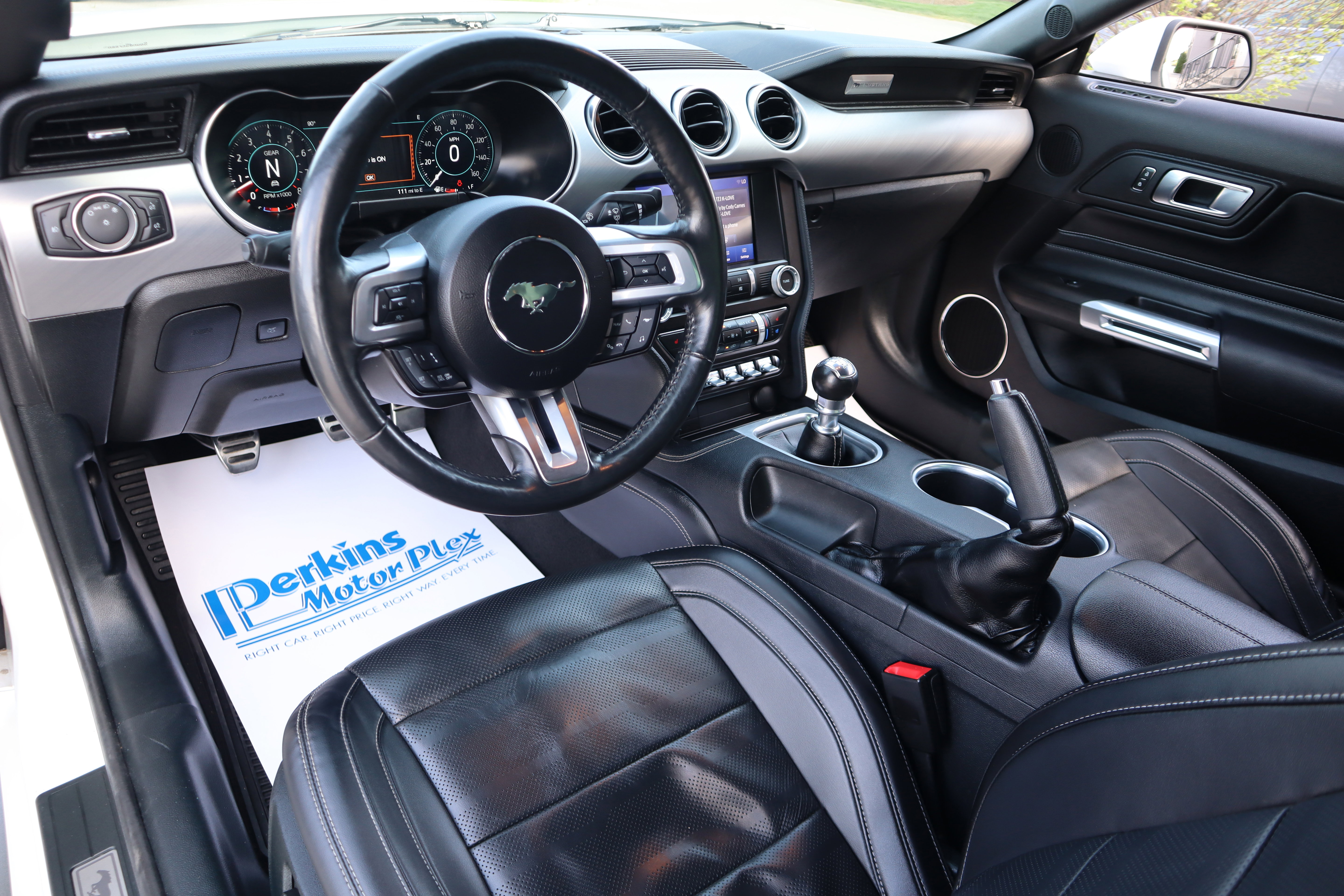 Used 2022 Ford Mustang GT Premium w/ Equipment Group 401A RWD image 29