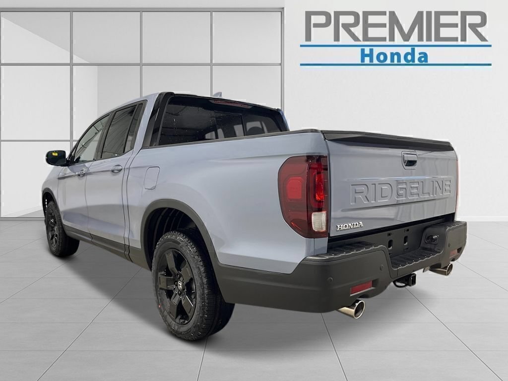 New 2026 Honda Ridgeline Black Edition image 3