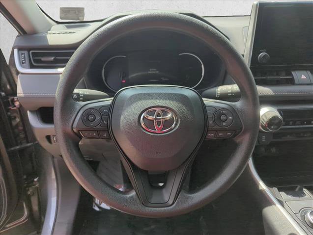 Used 2025 Toyota RAV4 LE AWD/4WD image 14