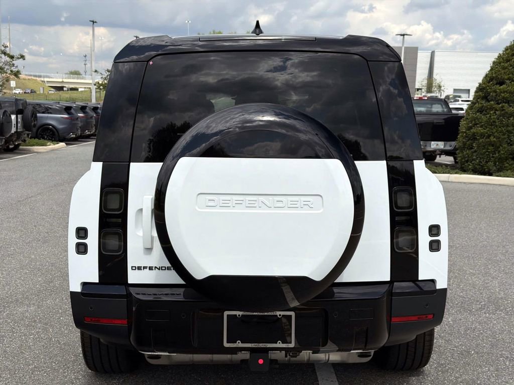 New 2026 Land Rover Defender 130 S AWD/4WD image 4