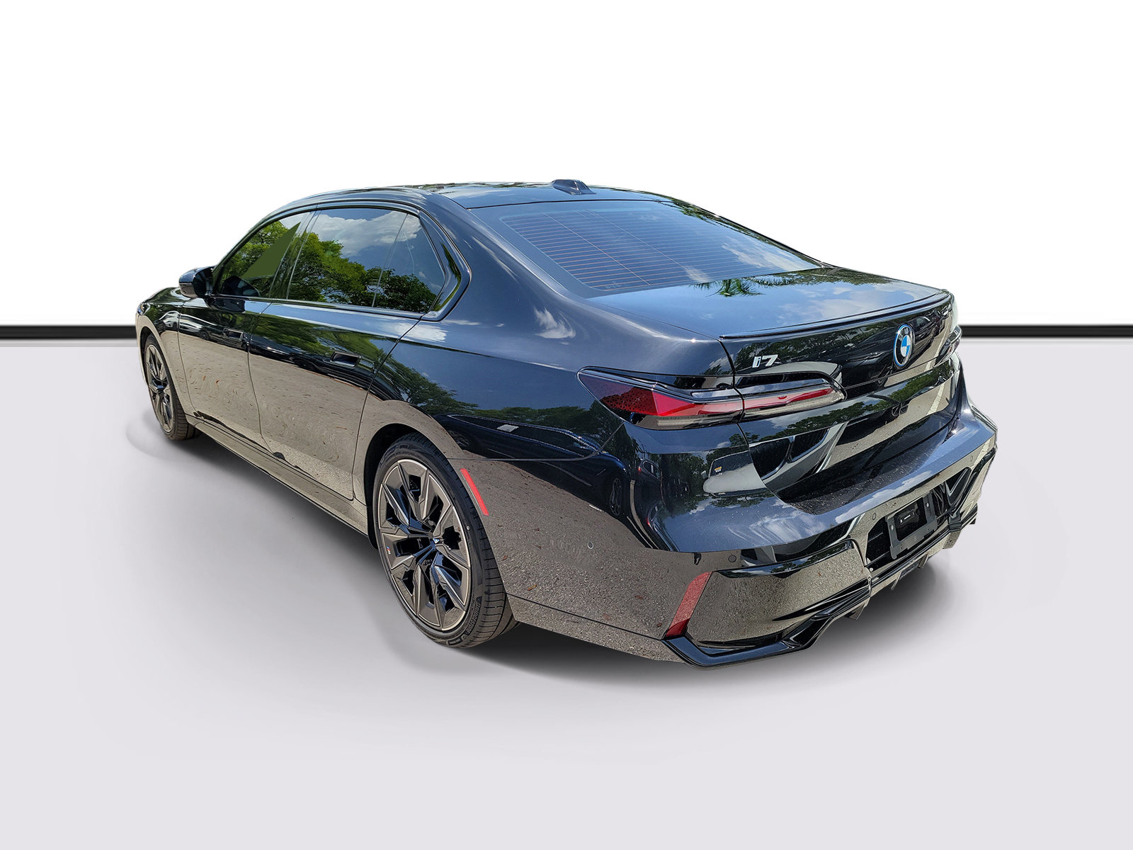 Used 2023 BMW i7 xDrive60 AWD/4WD image 3