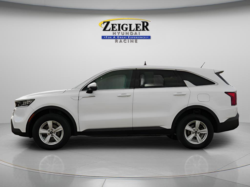Used 2023 Kia Sorento LX AWD/4WD image 4