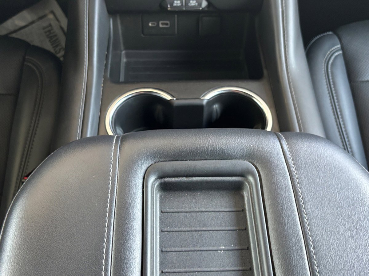 Used 2021 GMC Yukon XL SLE image 5