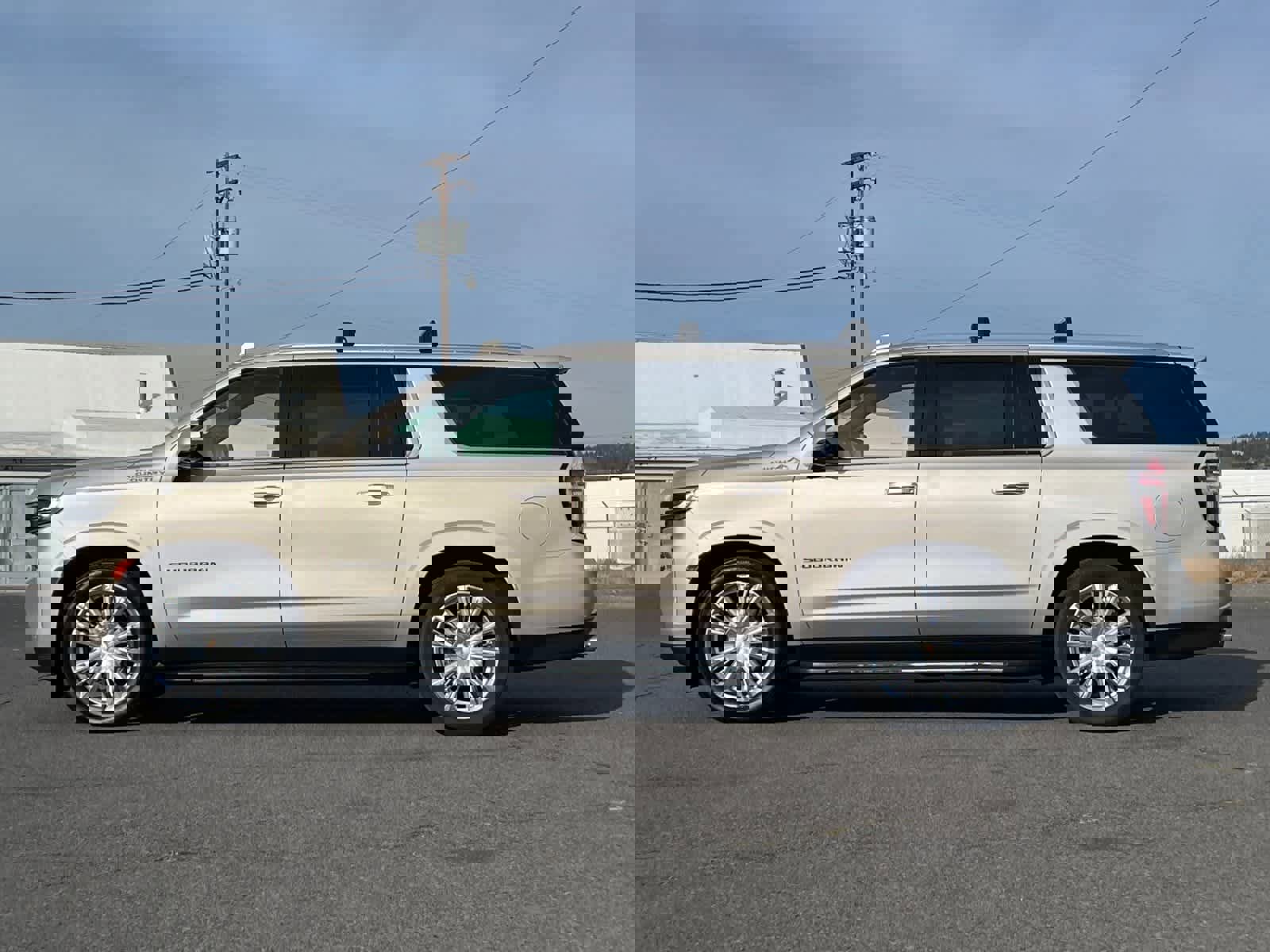 Certified 2023 Chevrolet Suburban High Country w/ Max Trailering Package image 5