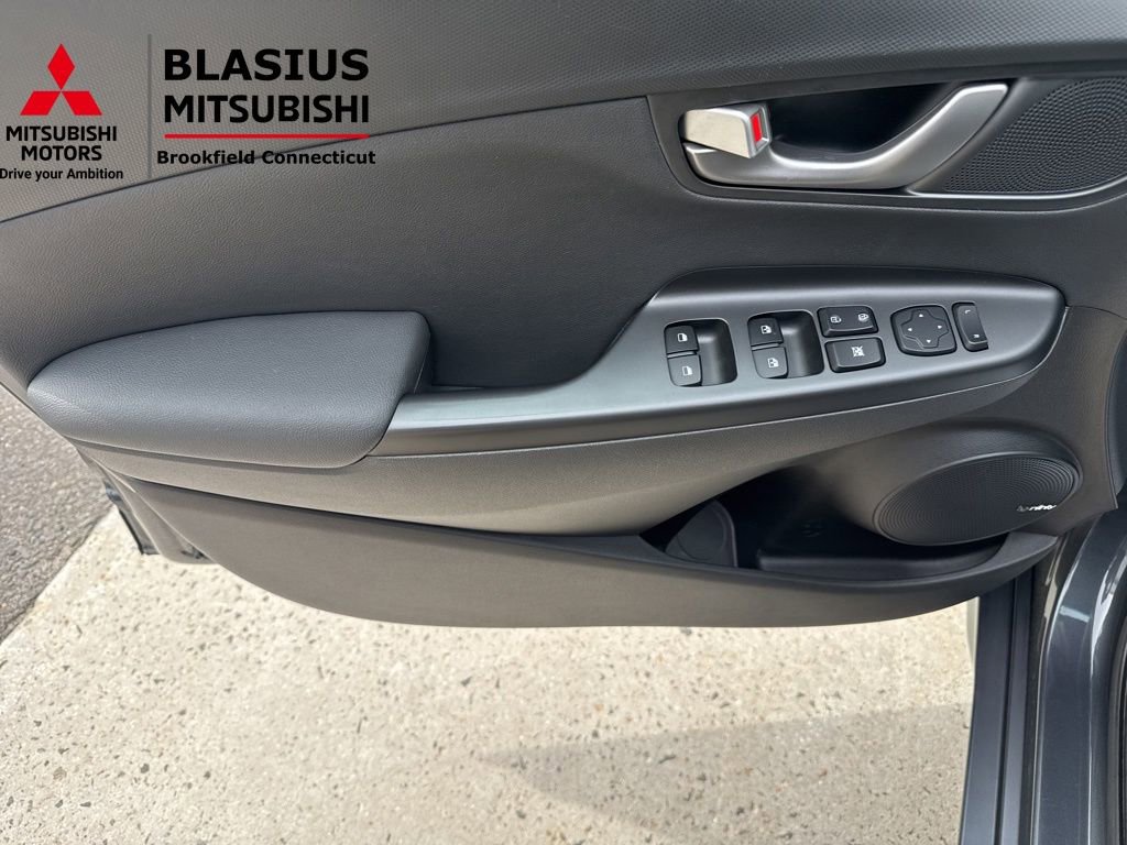 Used 2019 Hyundai Kona Limited image 24