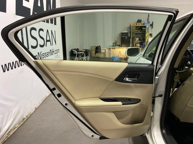 Used 2015 Honda Accord EX image 23