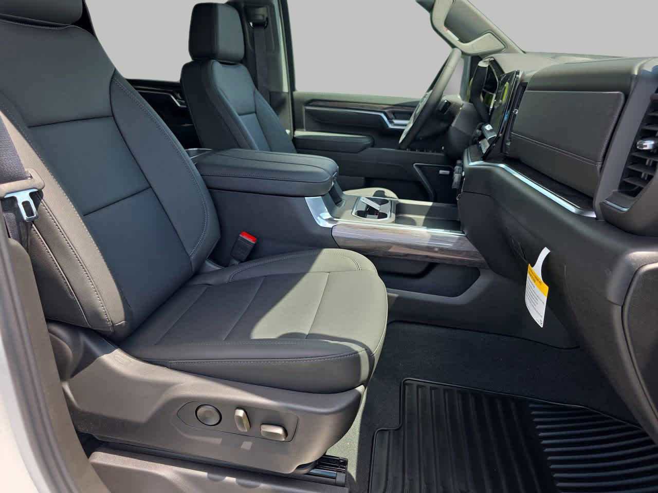 New 2026 Chevrolet Silverado 2500 LTZ w/ LTZ Plus Package AWD/4WD image 9