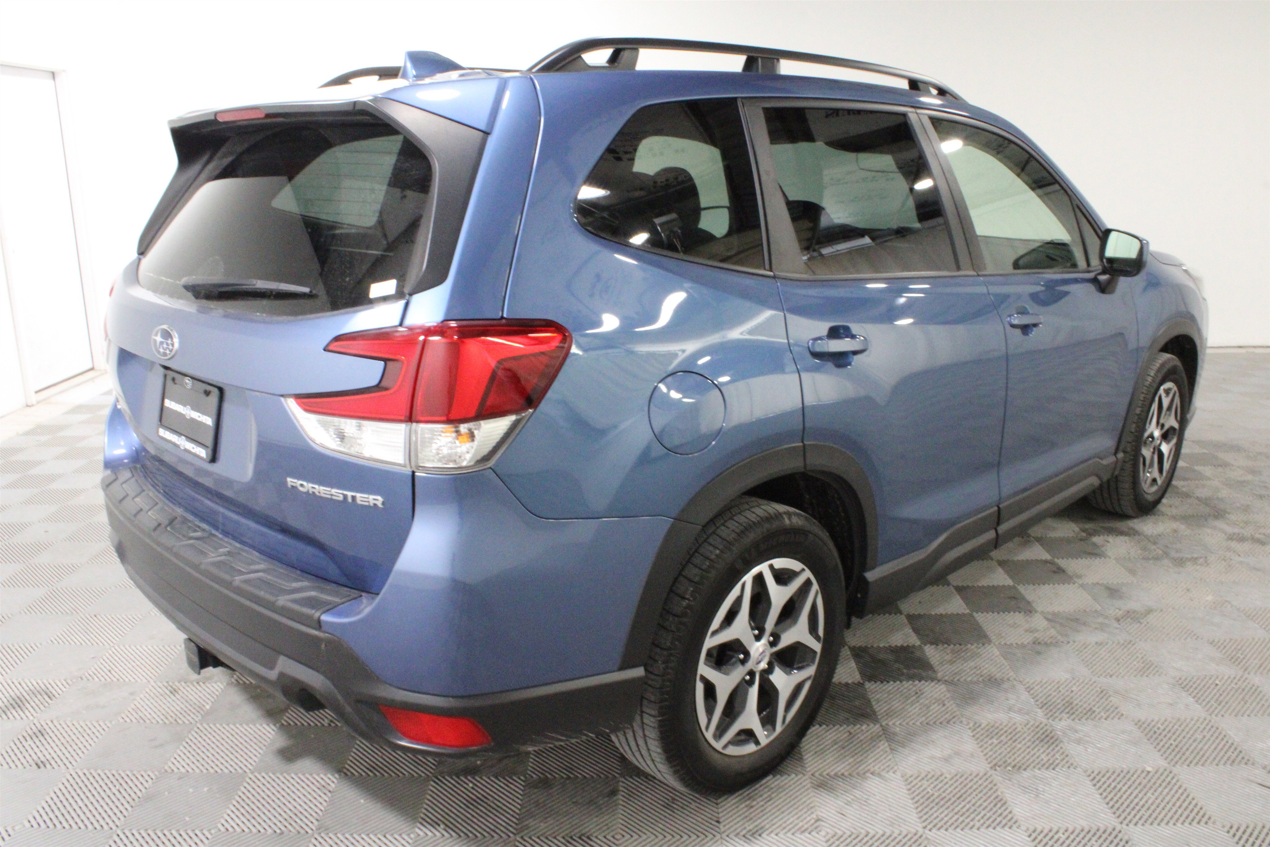 Used 2022 Subaru Forester Premium AWD/4WD image 27