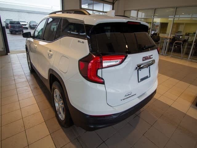 Certified 2023 GMC Terrain SLE w/ Driver Convenience Package image 6