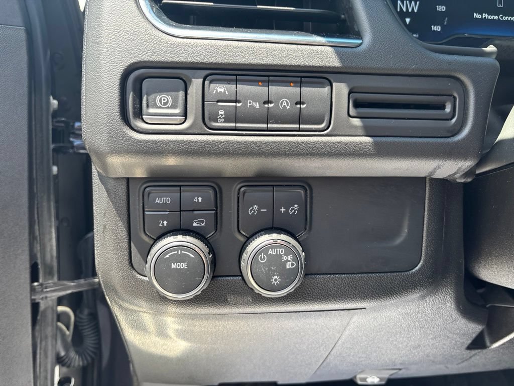 Used 2024 Chevrolet Suburban LT AWD/4WD image 59