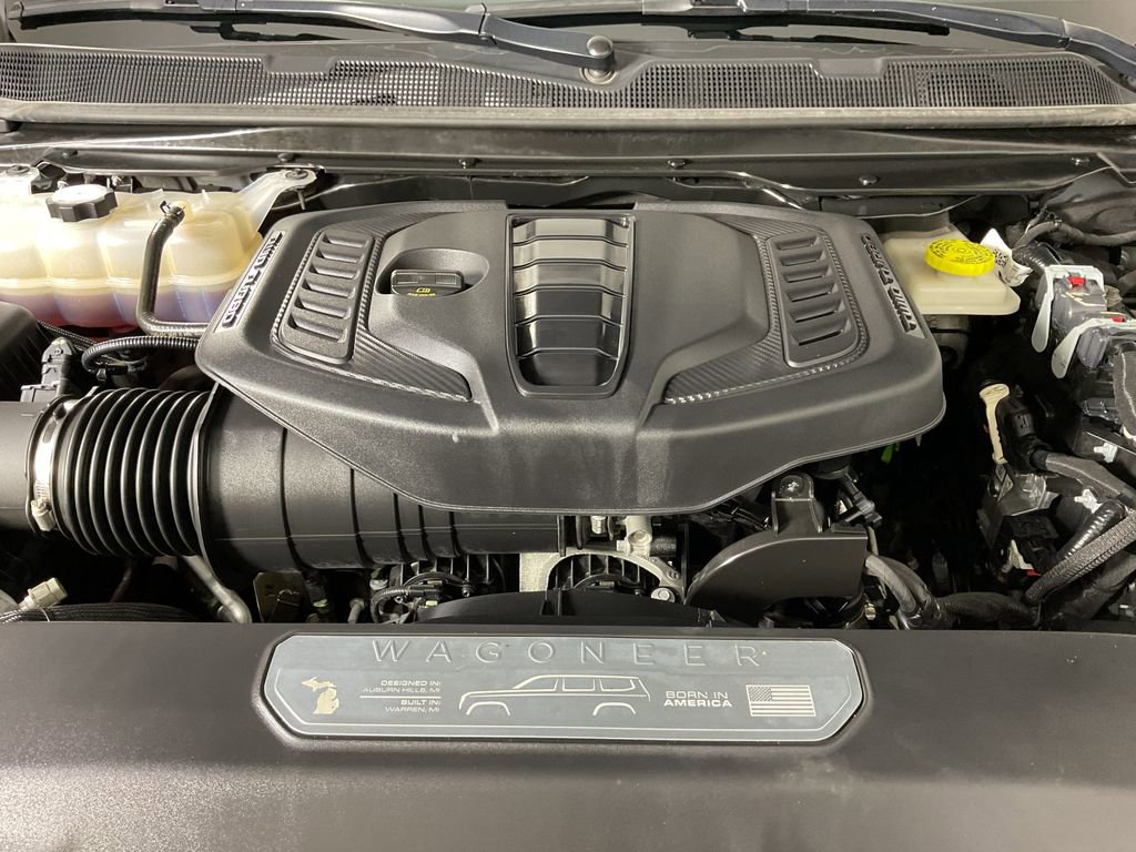 Used 2024 Jeep Wagoneer Series III w/ Flexible Seating Group image 28