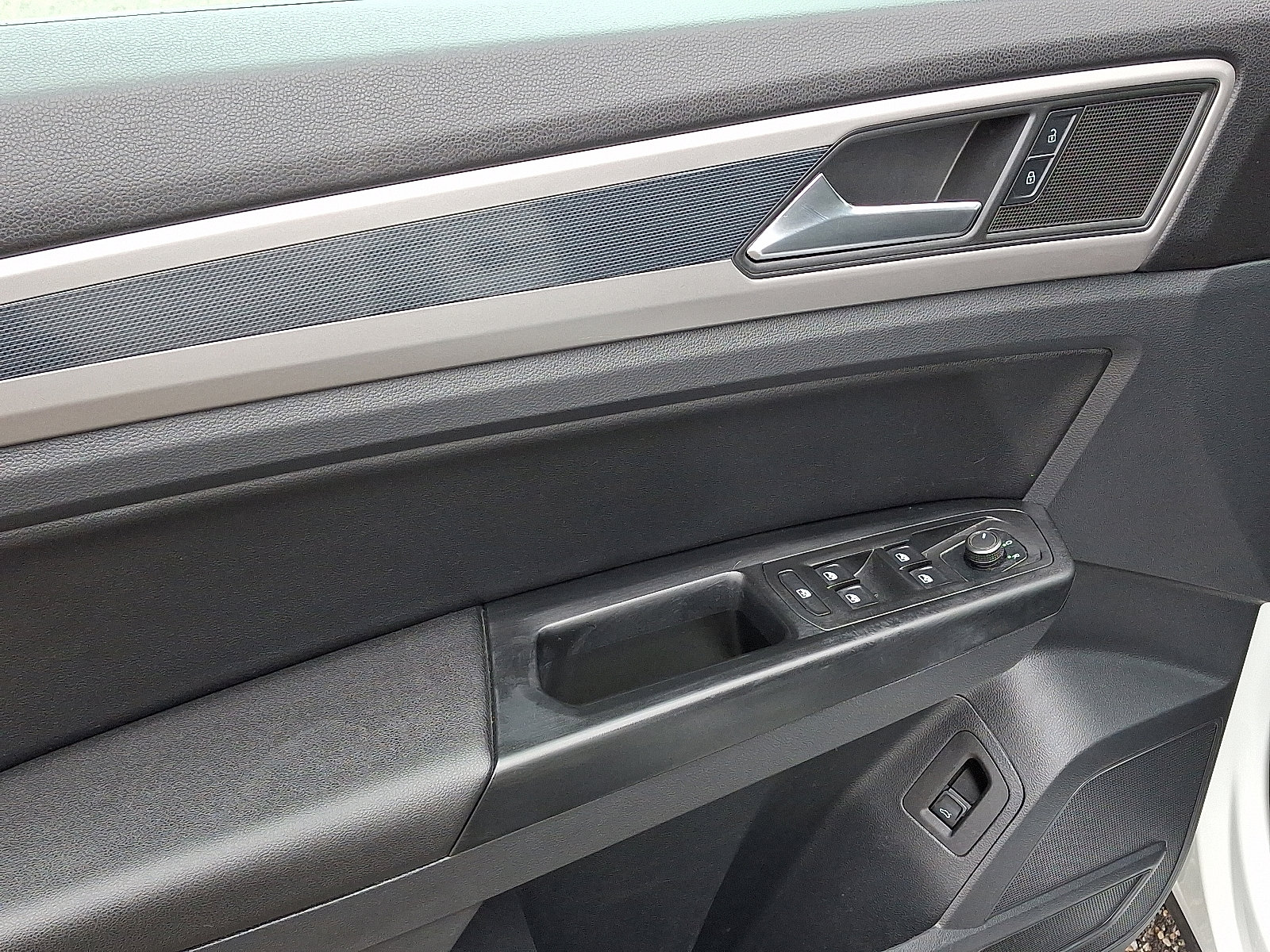 Used 2021 Volkswagen Atlas SE w/ Panoramic Sunroof Package image 12