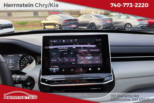 Used 2023 Jeep Compass Limited w/ Sun and Sound Group image 9