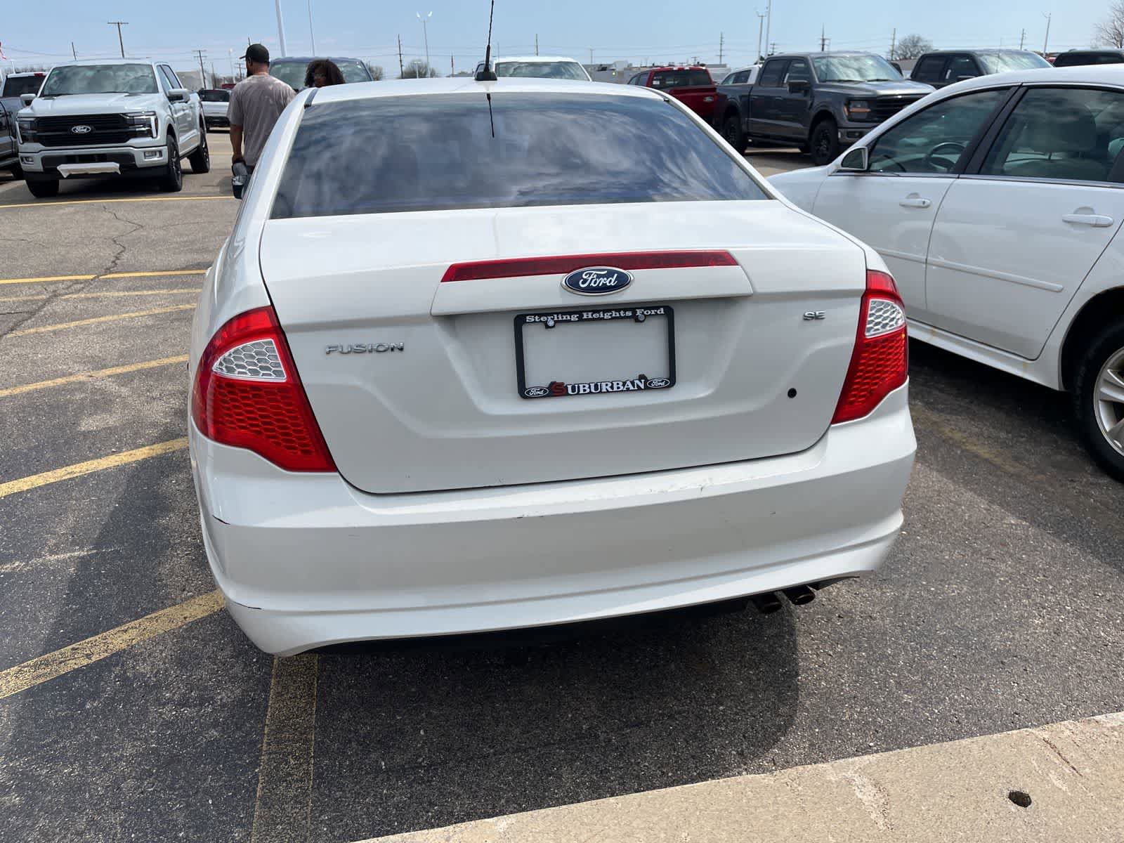 Used 2011 Ford Fusion SE FWD image 11