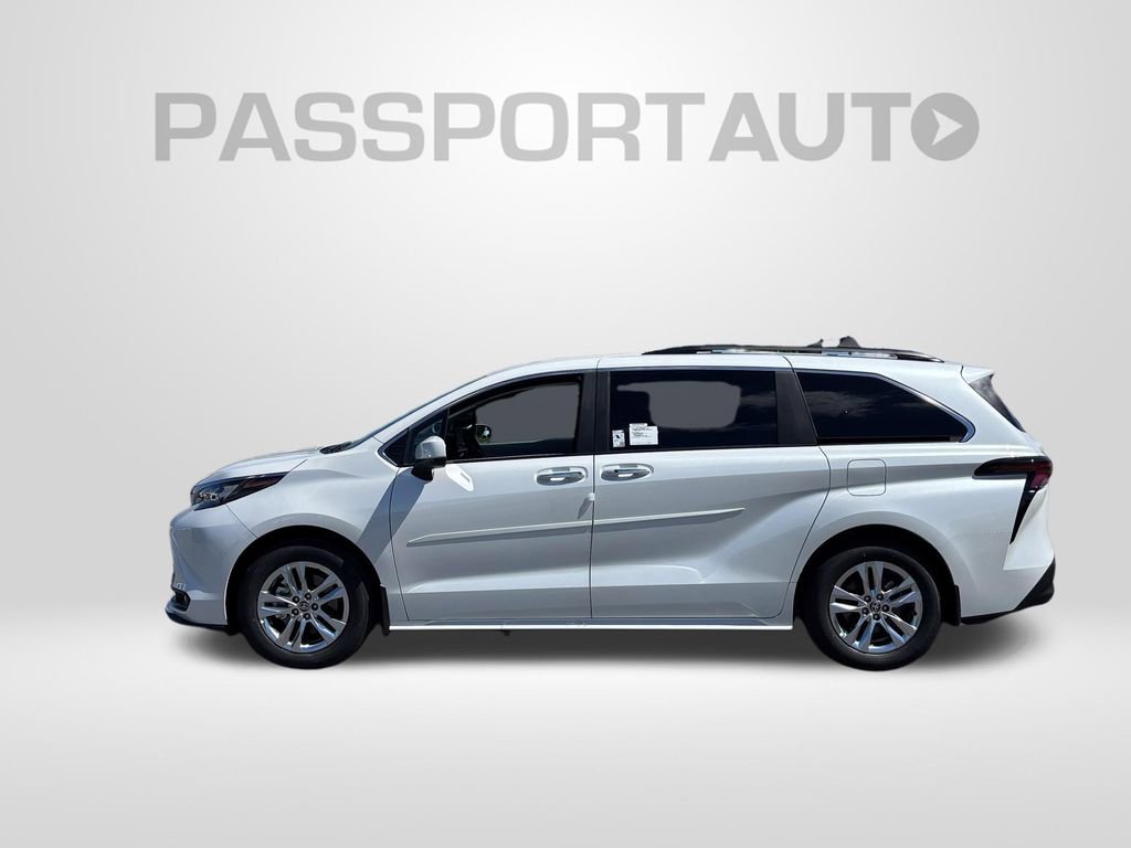 New 2026 Toyota Sienna XLE AWD/4WD image 2