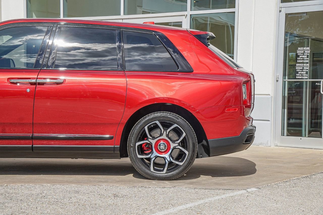Certified 2024 Rolls-Royce Cullinan Black Badge w/ Dark Exterior Package AWD/4WD image 13