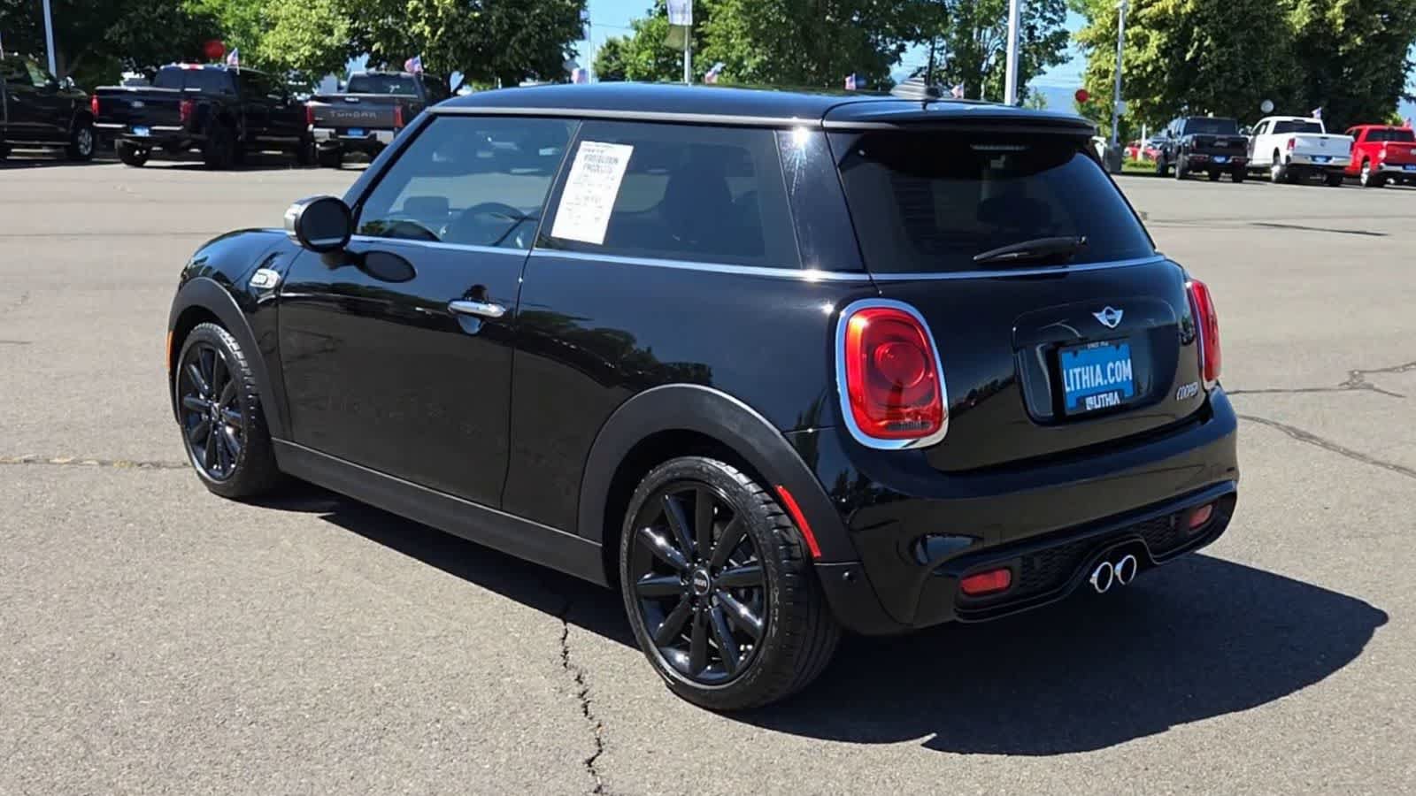 Used 2017 MINI Cooper S FWD image 6