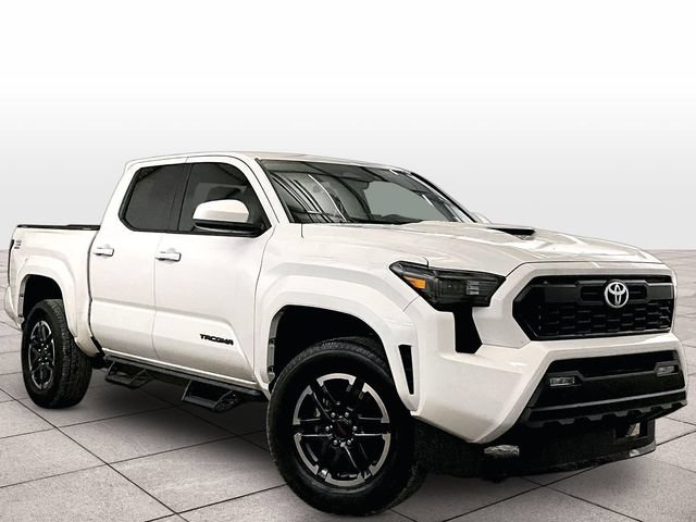 Used 2024 Toyota Tacoma TRD Sport AWD/4WD image 2