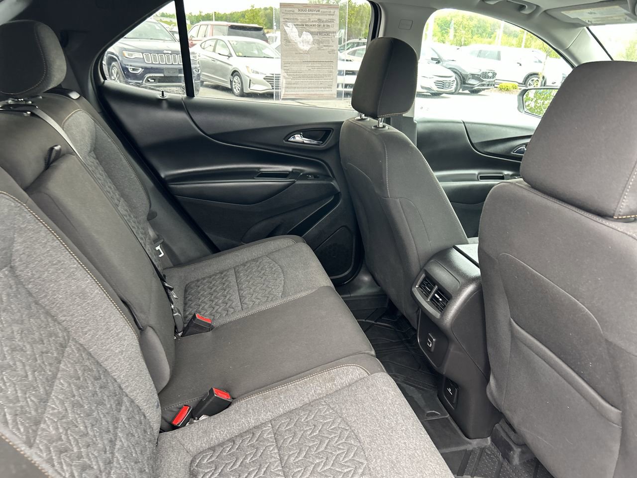 Used 2022 Chevrolet Equinox LT AWD/4WD image 18