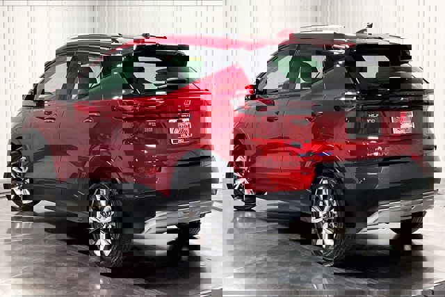 Used 2023 Chevrolet Bolt EUV LT w/ Convenience Package image 12