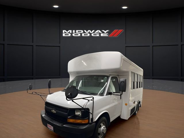 Used 2009 Chevrolet Express 3500 w/ School Bus Package RWD image 2