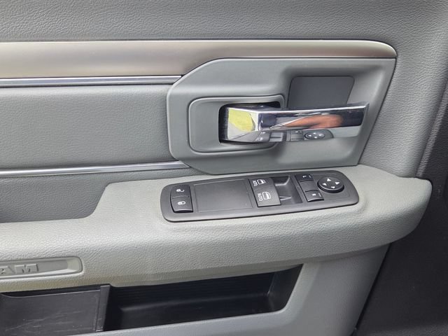 Used 2019 RAM 1500 Express RWD image 33